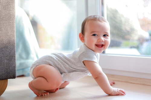 תינוק שהחל לזחול